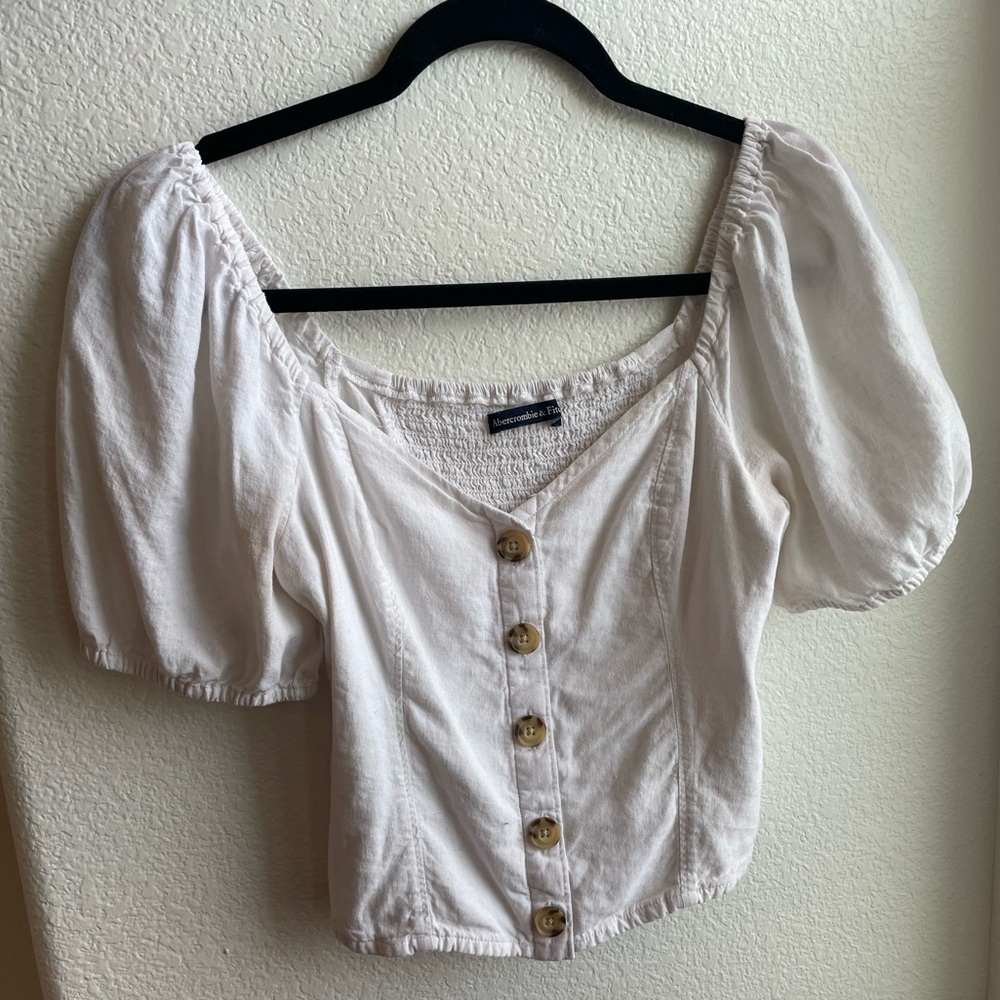 Abercrombie & Fitch puff sleeve button up top